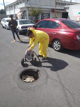 Servicio de fontanería y desazolve de tuberías sanitarias e hidráulicas en la <b>Colonia  Lomas de Chapultepec 2a Secc.</b>