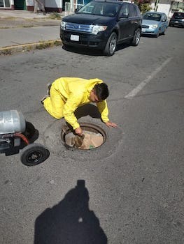 Servicio de fontanería y desazolve de tuberías sanitarias e hidráulicas en la <b>Colonia  Lomas de Chapultepec 3a Secc.</b>